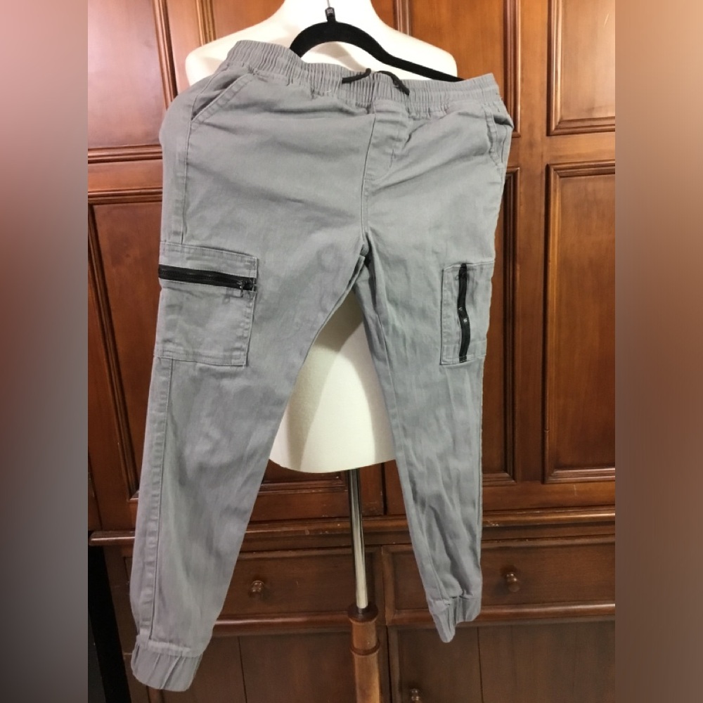 Seven Souls New York Kids Size XL Trendy Gray W Black Sipper Short Joggers Lknw